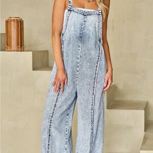 Denim Light Wash Frayed Seam Wide Leg Jumpsuit - Size XL